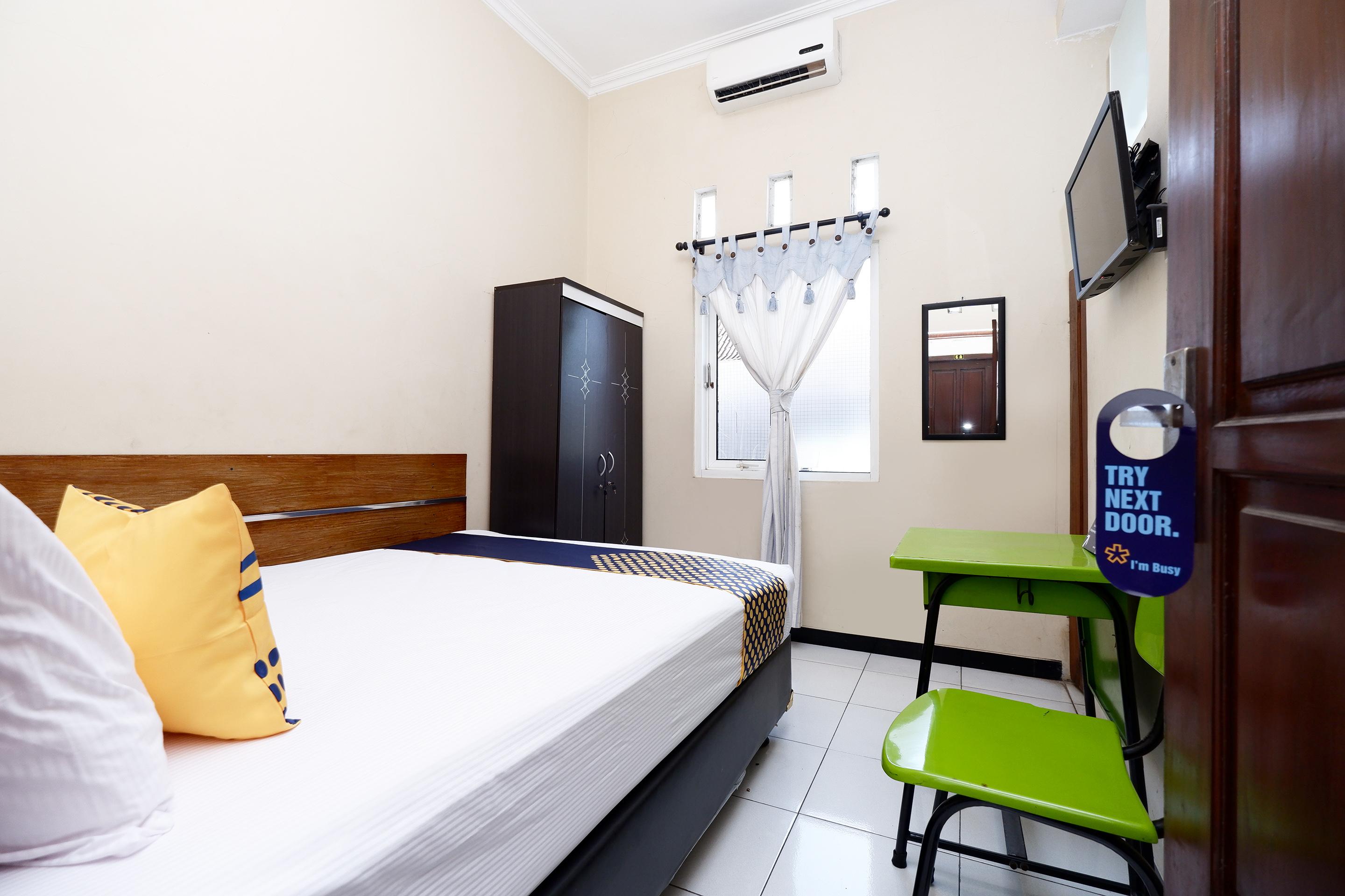 Super Oyo 2209 Solo Point Guest House Syariah Exterior foto