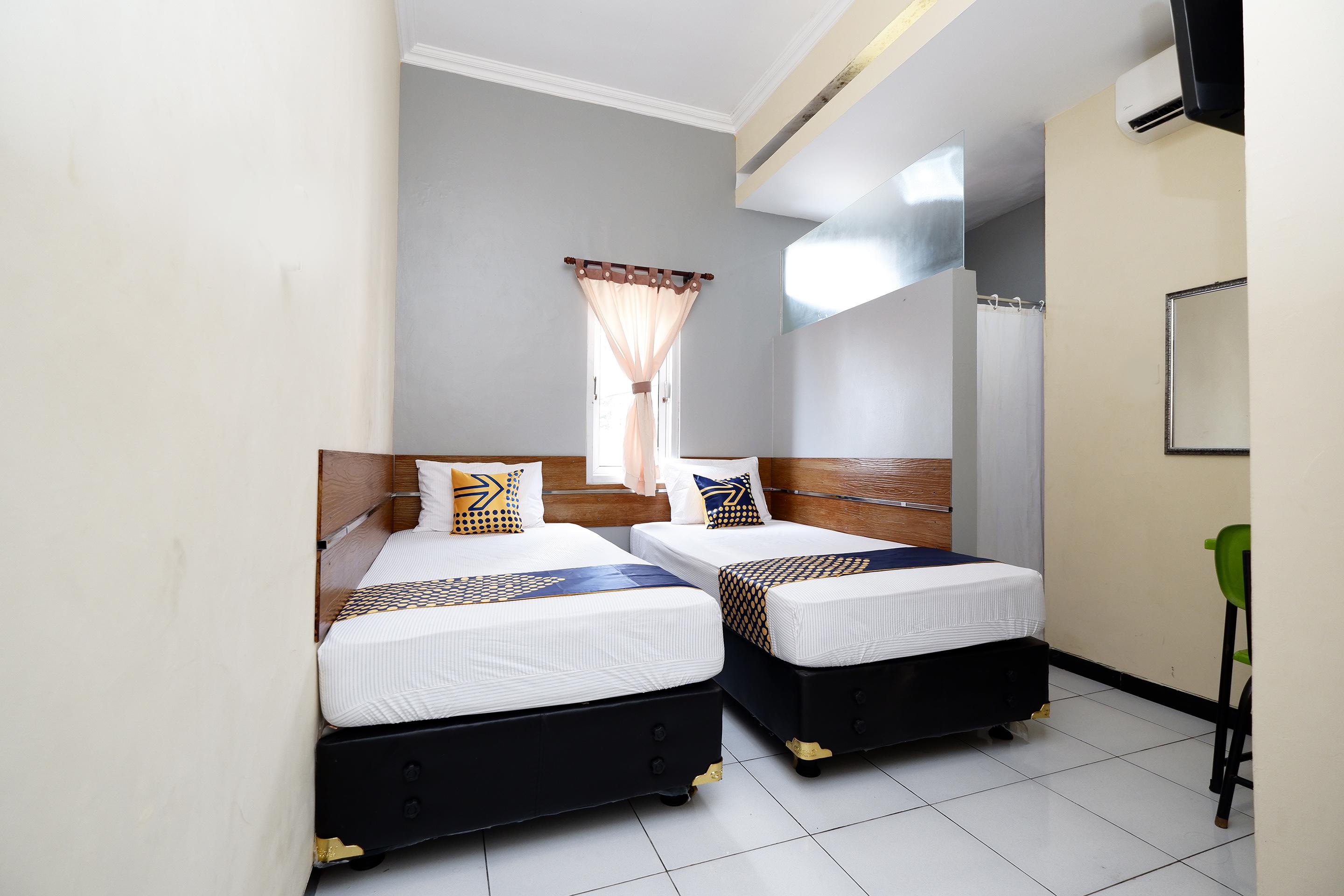 Super Oyo 2209 Solo Point Guest House Syariah Exterior foto